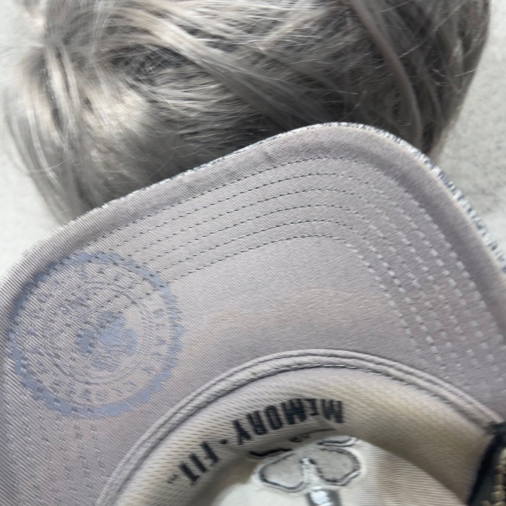 Black Clover Hat Cap Fitted Extra Large Gray 3D Clover Live Lucky Spell Out Mens - Picture 5 of 8
